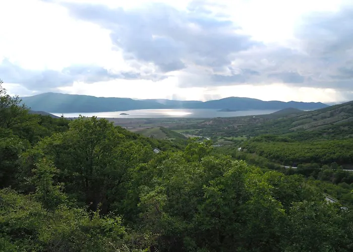 Prespa & Appart hôtel Platy (Florina)